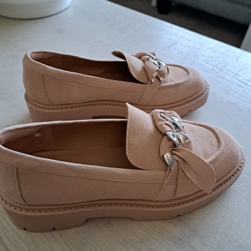 Nordstrombrand tan suede loafers
